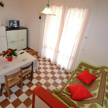 Two-level Flat With Garden And Pool * ビビオーネ