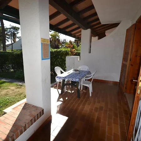 アパート Two-level Flat With Garden And Pool *