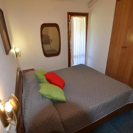 Two-level Flat With Garden And Pool Apartment *