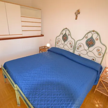 Two-level Flat With Garden And Pool * ビビオーネ