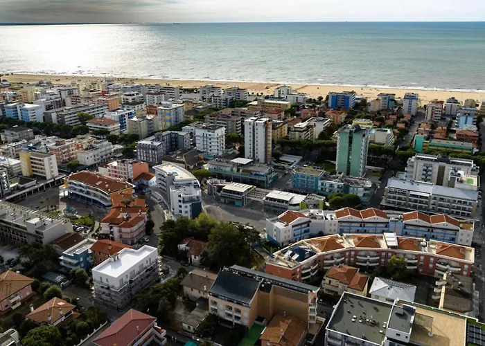 Two-level Flat With Garden And Pool *